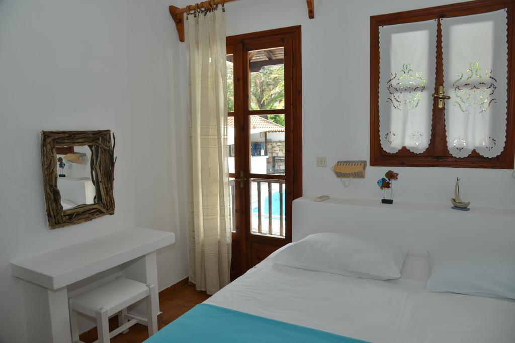 Anofli Suites Skopelos Town Exterior photo