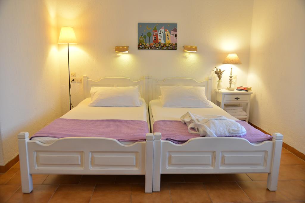 Anofli Suites Skopelos Town Room photo