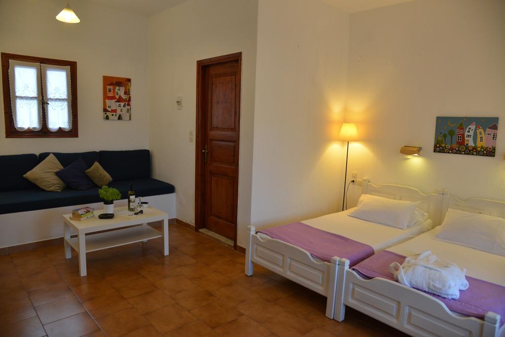 Anofli Suites Skopelos Town Room photo